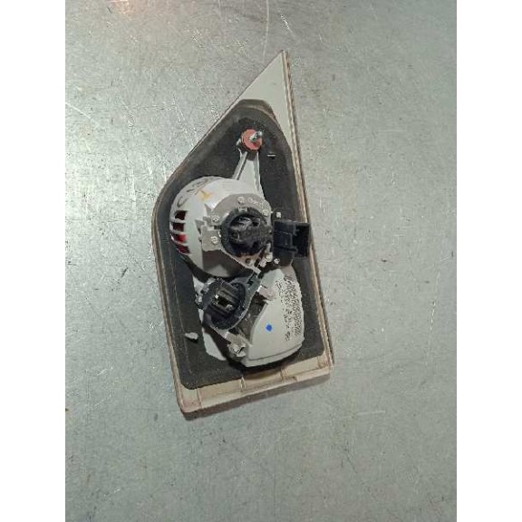 Recambio de piloto trasero izquierdo interior para bmw x3 (e83) 2.0d referencia OEM IAM 63213420203  