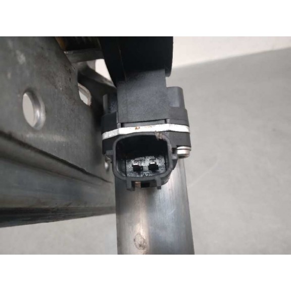 Recambio de elevalunas delantero derecho para renault clio iv 0.9 referencia OEM IAM 128001071D 2 PINES 