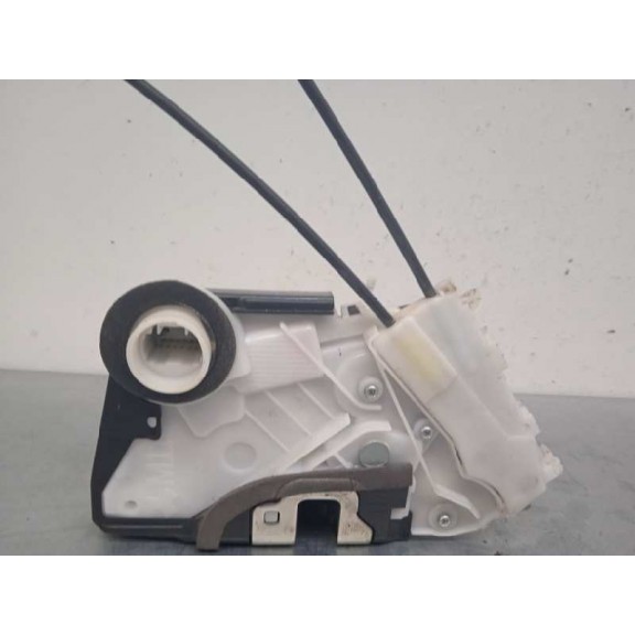 Recambio de cerradura puerta delantera izquierda para toyota yaris hybrid active referencia OEM IAM T4311140F1  8 PINS