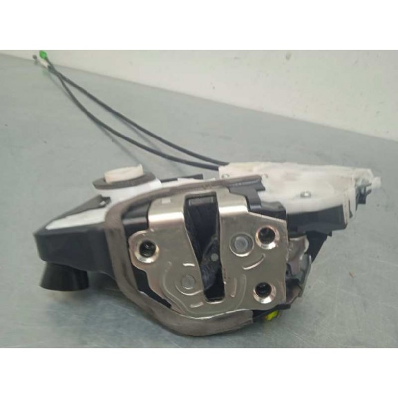 Recambio de cerradura puerta delantera izquierda para toyota yaris hybrid active referencia OEM IAM T4311140F1  8 PINS