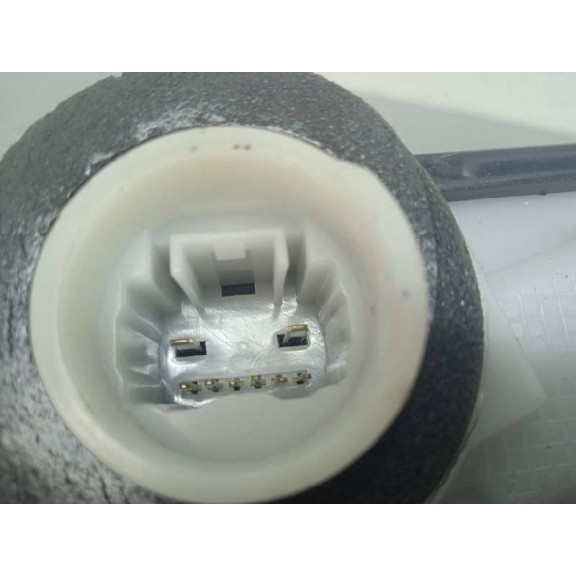 Recambio de cerradura puerta delantera izquierda para toyota yaris hybrid active referencia OEM IAM T4311140F1  8 PINS