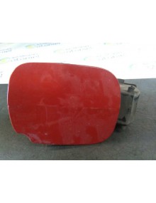 Recambio de tapa exterior combustible para renault clio iii 20 aniversario referencia OEM IAM  ROJA 