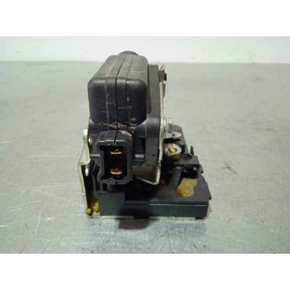 Recambio de cerradura puerta trasera izquierda para dacia duster ambiance 4x2 referencia OEM IAM 825030283R 2 PINES 