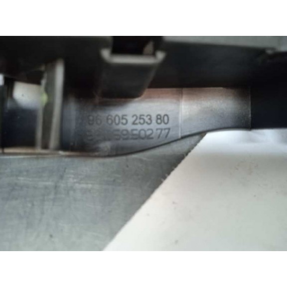 Recambio de maneta interior trasera derecha para peugeot 308 allure referencia OEM IAM 9660525380 106927493 