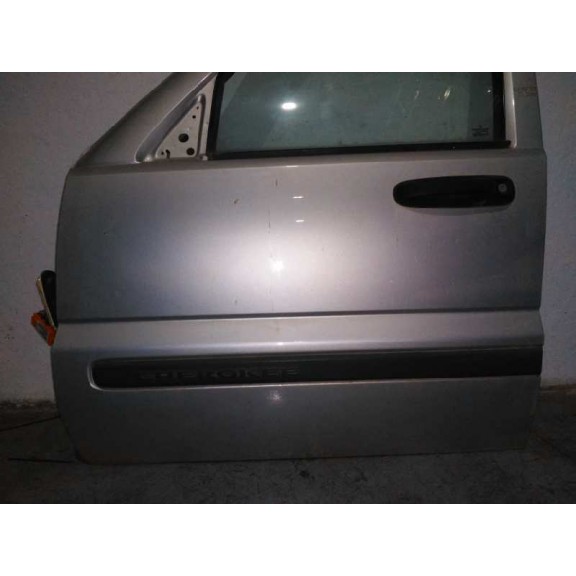 Recambio de puerta delantera izquierda para chrysler jeep cherokee (kj) 2.8 crd extreme referencia OEM IAM 55176890AH GRIS 55176