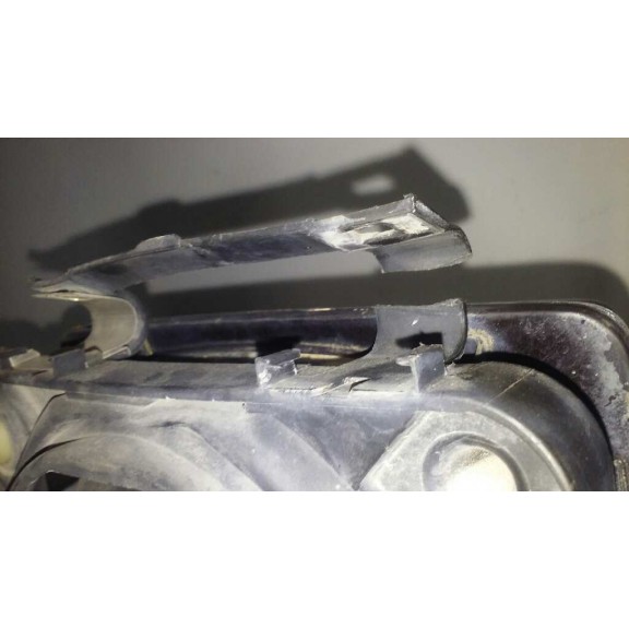 Recambio de faro derecho para opel corsa a city referencia OEM IAM  TOCADO 