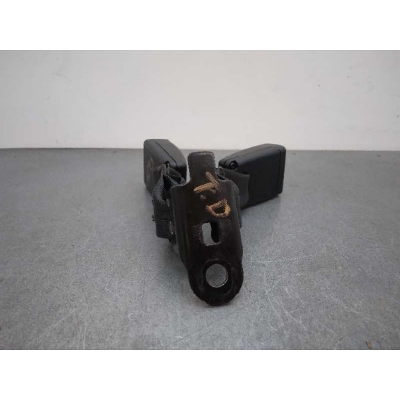 Recambio de enganche cinturon para peugeot 208 referencia OEM IAM 6188682 TRASERO DERECHO DOBLE