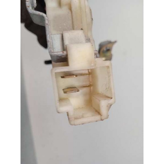 Recambio de cerradura puerta trasera izquierda para nissan almera tino (v10m) acenta referencia OEM IAM 82553BM760  2 PINS