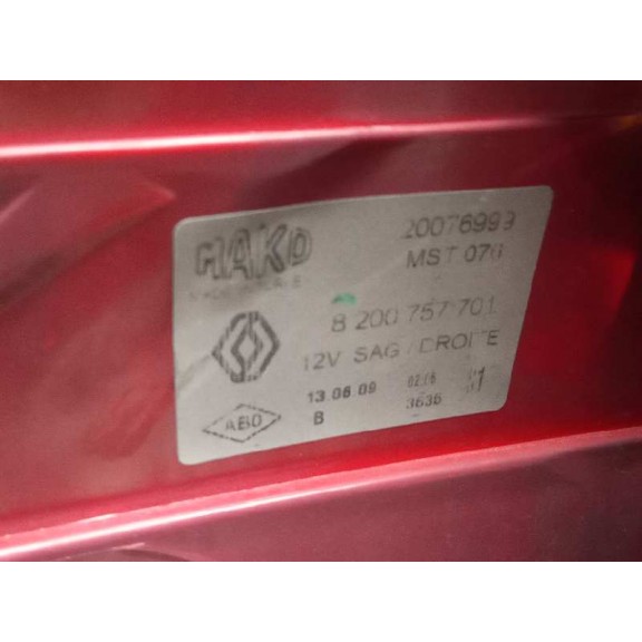 Recambio de piloto trasero derecho para renault megane ii classic berlina confort dynamique referencia OEM IAM 8200757701  