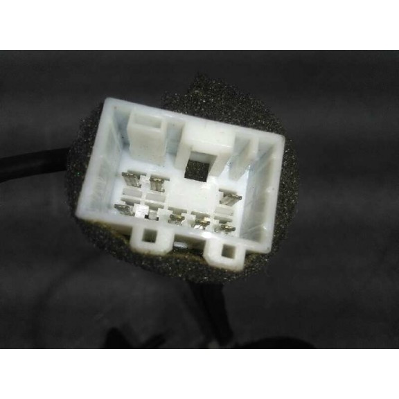 Recambio de mando volante para ssangyong rodius xdi premium referencia OEM IAM MJ5H061891  