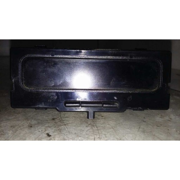 Recambio de display para renault megane ii berlina 5p authentique referencia OEM IAM 8200107839  