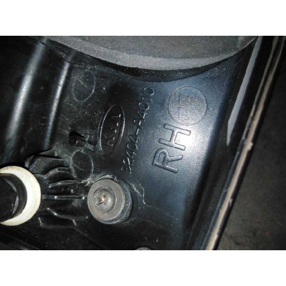Recambio de piloto trasero derecho interior para kia carens ( ) basic referencia OEM IAM 92404A4  