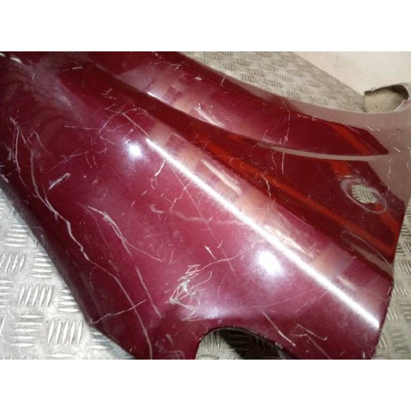 Recambio de aleta delantera derecha para chrysler voyager (rg) 2.5 crd cat referencia OEM IAM  ROJO RAYADA