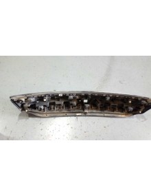 Recambio de moldura para citroën c4 coupe by loeb referencia OEM IAM  PORTON TRA INFERIOR NEGRO 2