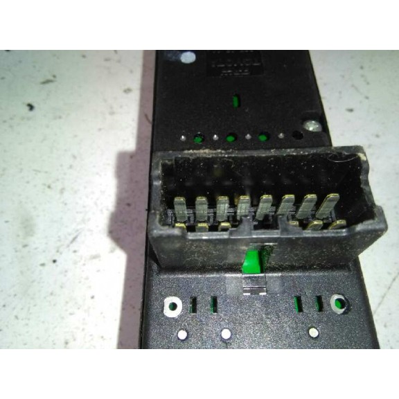 Recambio de mando elevalunas delantero izquierdo para toyota avensis berlina (t 22) 1.8 sol (4-ptas.) referencia OEM IAM   4 TEC