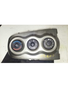 Recambio de mando climatizador para toyota yaris 1.4 turbodiesel cat referencia OEM IAM 55903  