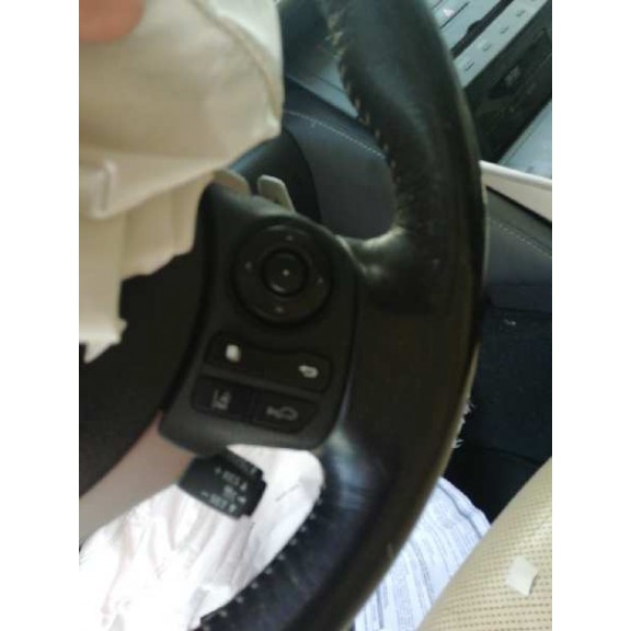 Recambio de volante para lexus is 300h referencia OEM IAM 4510076160C2 CON MANDOS 