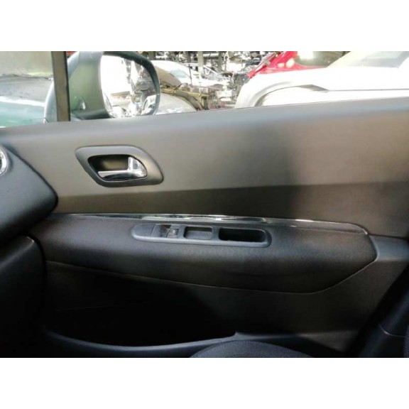 Recambio de guarnecido puerta delantera derecha para peugeot 3008 confort referencia OEM IAM   