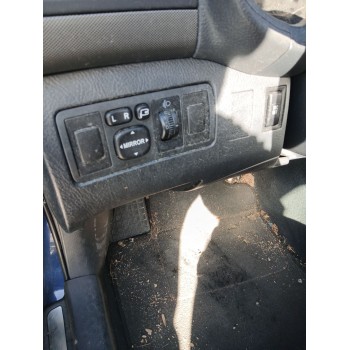 Recambio de retrovisor izquierdo para toyota avensis (_t25_) 1.8 (zzt251_) referencia OEM IAM E11015829  