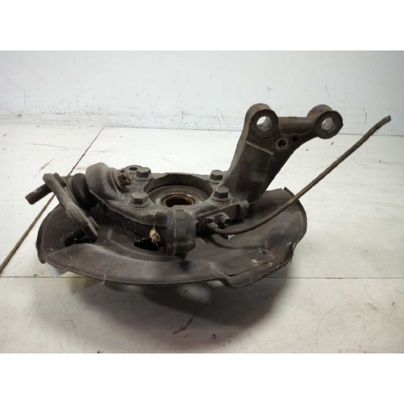 Recambio de mangueta delantera derecha para toyota avensis touring sports advance referencia OEM IAM   