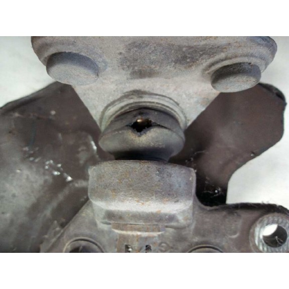 Recambio de mangueta delantera derecha para toyota avensis touring sports advance referencia OEM IAM   