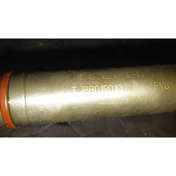 Recambio de inyector para opel corsa c club referencia OEM IAM 013769  