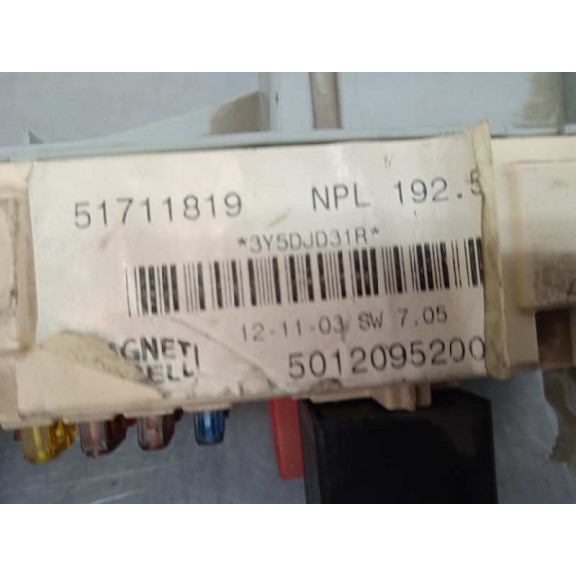 Recambio de caja reles / fusibles para fiat stilo (192) 1.9 jtd 115 referencia OEM IAM 51711819 46750594 