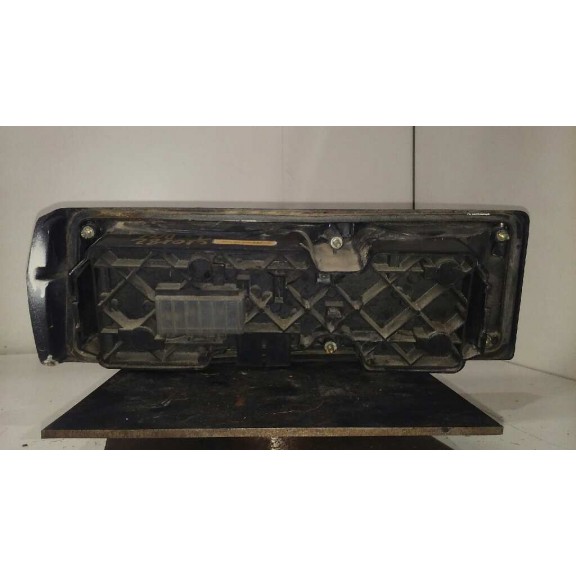 Recambio de piloto trasero derecho para volkswagen polo (867/871/873) bel ami berlina referencia OEM IAM 873845112A  