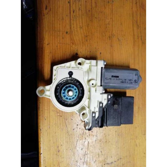 Recambio de motor elevalunas trasero izquierdo para volkswagen passat berlina (3c2) highline referencia OEM IAM 980855113 1K0959