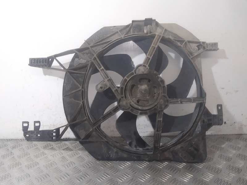 Recambio de electroventilador para opel vivaro combi 2.7t corto referencia OEM IAM 8200151873  