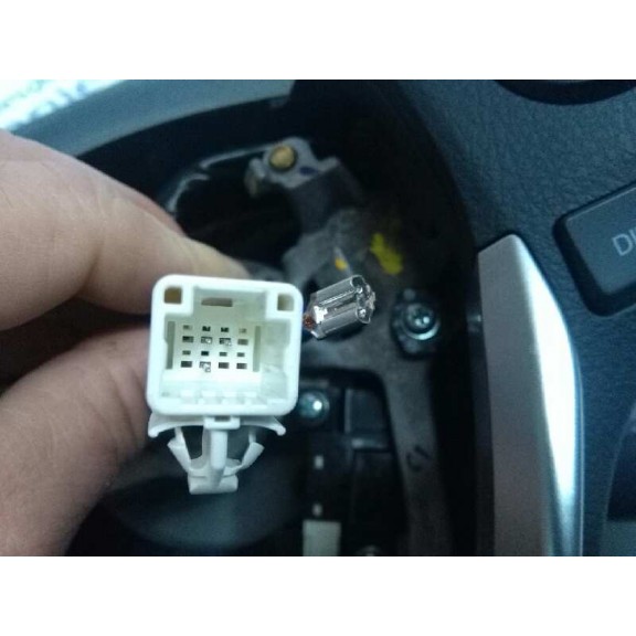 Recambio de volante para toyota auris business referencia OEM IAM 622837800  CON MANDOS