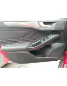Recambio de guarnecido puerta delantera izquierda para ford focus titanium referencia OEM IAM JX7BA23943AK3ZHE SIN BOTONERA 