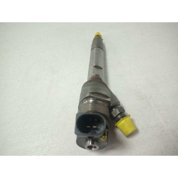 Recambio de inyector para toyota avensis touring sports advance referencia OEM IAM 8514146 0445110613 