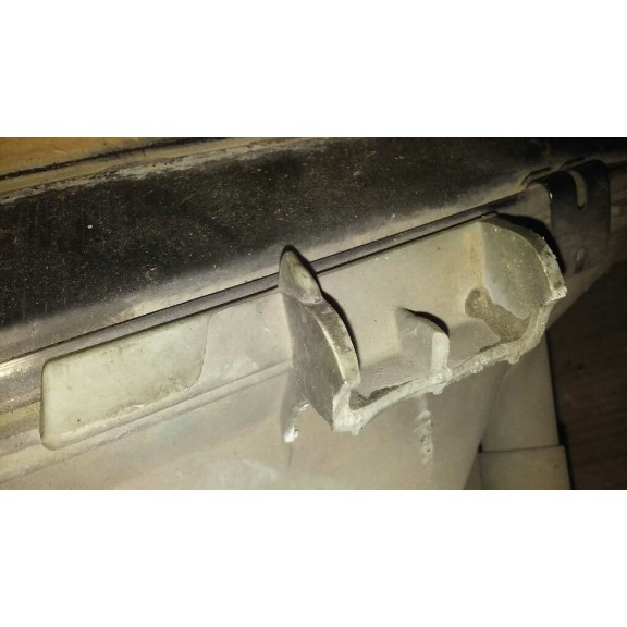 Recambio de faro izquierdo para saab 900 berlina 2.0 referencia OEM IAM   