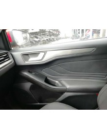 Recambio de guarnecido puerta delantera derecha para ford focus titanium referencia OEM IAM JX7BA23942AK3ZHE  