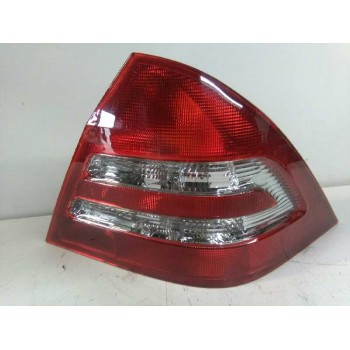 PILOTO TRASERO DERECHO 2038200264 NUEVO 4P