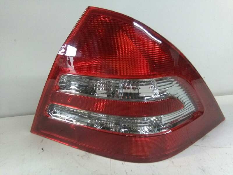 Recambio de piloto trasero derecho para mercedes-benz clase c (w203) berlina referencia OEM IAM 2038200264 NUEVO 4P