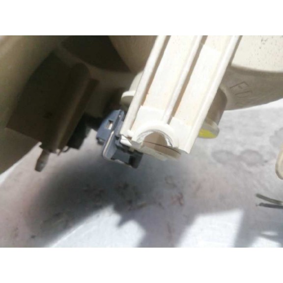 Recambio de piloto delantero izquierdo para ford explorer 4.0 xlt referencia OEM IAM  BLANCO 