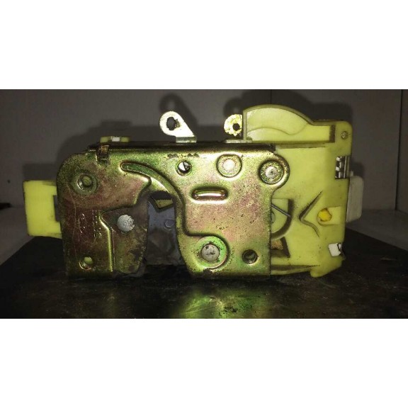 Recambio de cerradura puerta delantera derecha para ford focus berlina (cak) ambiente referencia OEM IAM XS41A21812CF 3P 5 PINS