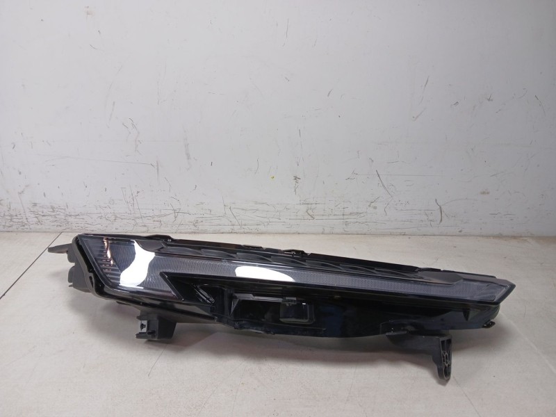 Recambio de faro derecho para omoda 5 referencia OEM IAM 605000726aa  