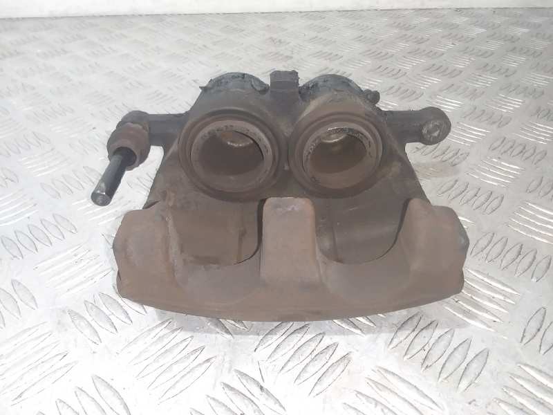 Recambio de pinza freno delantera derecha para opel vivaro combi 2.7t corto referencia OEM IAM 44068254926  