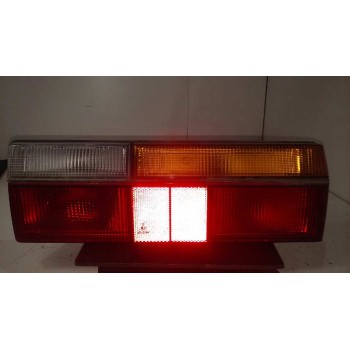 PILOTO TRASERO DERECHO 873845112A 