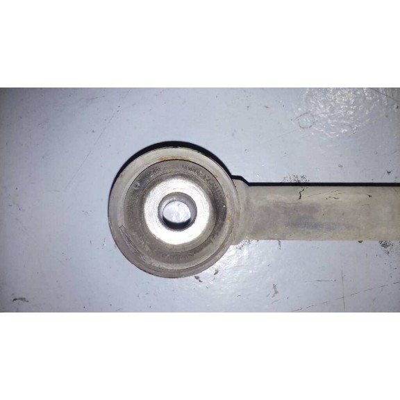 Recambio de tirante trasero derecho para land rover discovery 4 3.0 td v6 cat referencia OEM IAM   