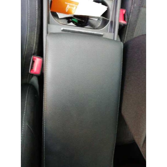 Recambio de apoyabrazos central para skoda superb (3v3) 2.0 tdi referencia OEM IAM   