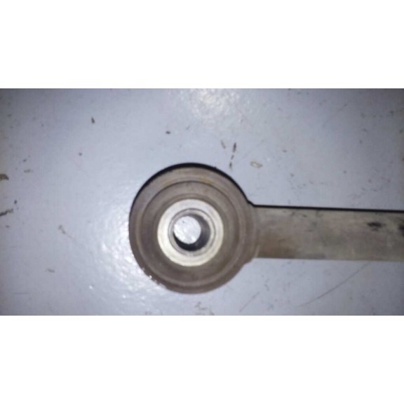 Recambio de tirante trasero izquierdo para land rover discovery 4 3.0 td v6 cat referencia OEM IAM   