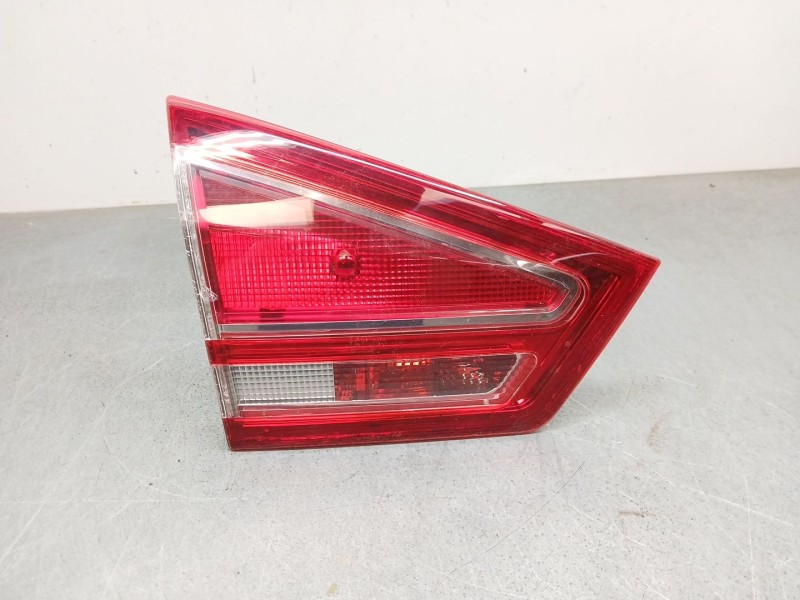 Recambio de piloto trasero izquierdo interior para ford b-max (jk) 1.0 ecoboost referencia OEM IAM AV1113A603  