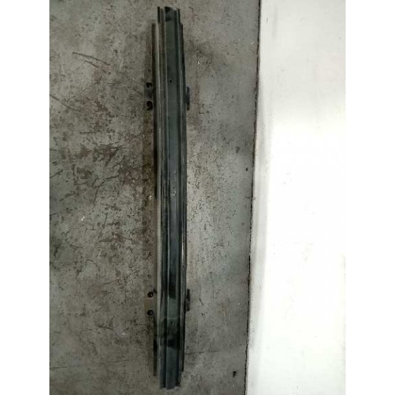 Recambio de refuerzo paragolpes delantero para land rover discovery v6 td s referencia OEM IAM   