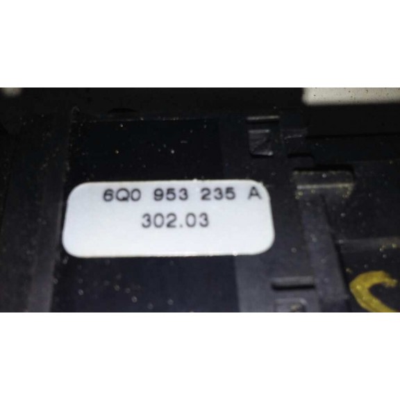 Recambio de warning para volkswagen polo (9n1) match referencia OEM IAM 6Q0953235A  