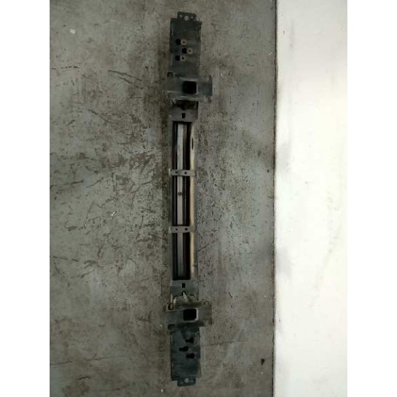 Recambio de refuerzo paragolpes delantero para land rover discovery v6 td s referencia OEM IAM   