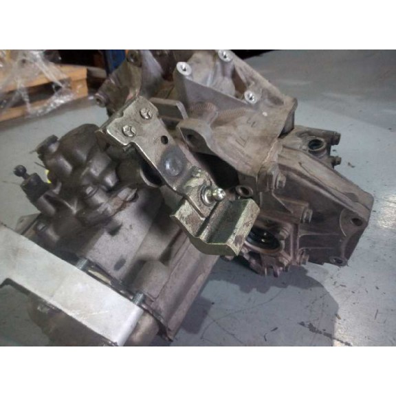 Recambio de caja casco para fiat punto berlina (188) 1.2 8v referencia OEM IAM   